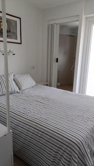 Apartamento 1ª Linea De Playa Alicante Luaran gambar